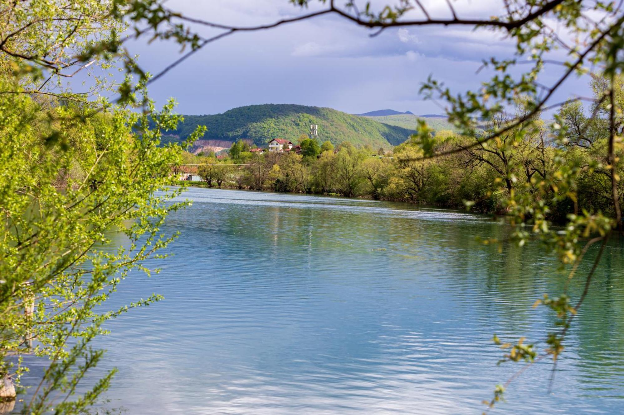 Simply-Una Bihac Luaran gambar