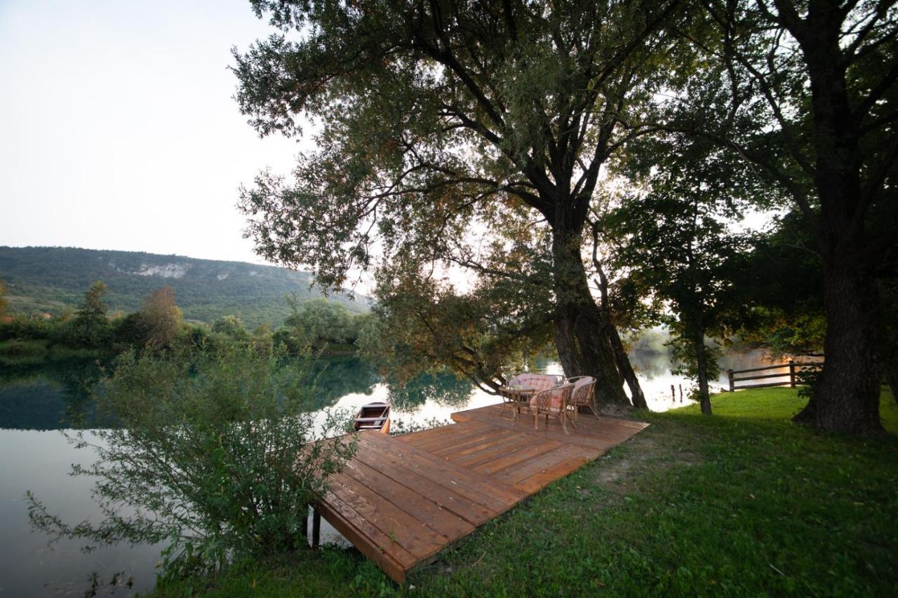 Simply-Una Bihac Luaran gambar