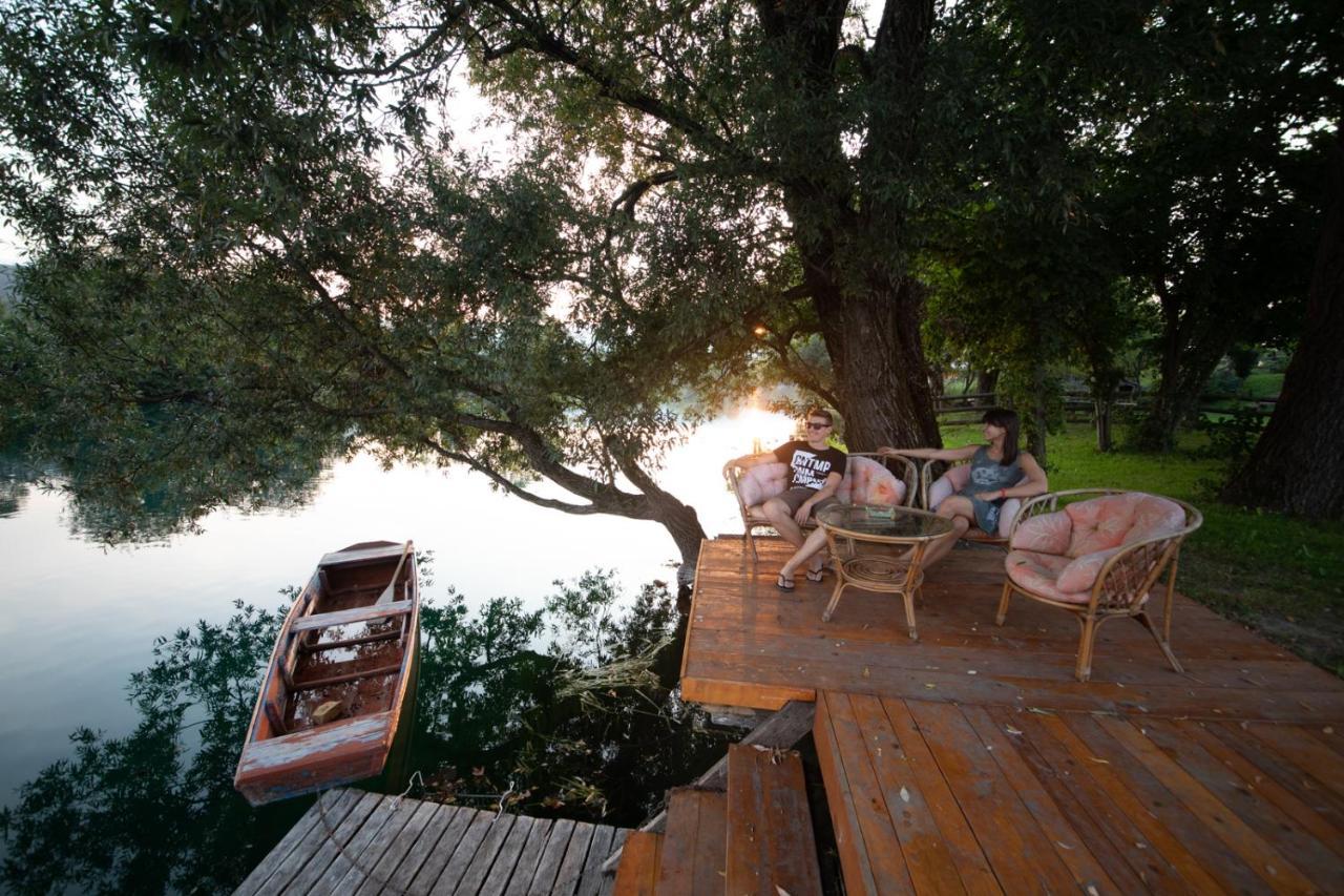 Simply-Una Bihac Luaran gambar